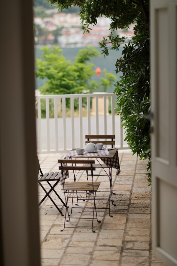 Seven Hills Duplex Eco-Cottage コトル エクステリア 写真