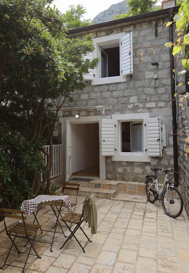 Seven Hills Duplex Eco-Cottage コトル エクステリア 写真